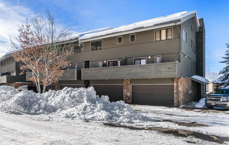 1149 Overlook Drive Photo