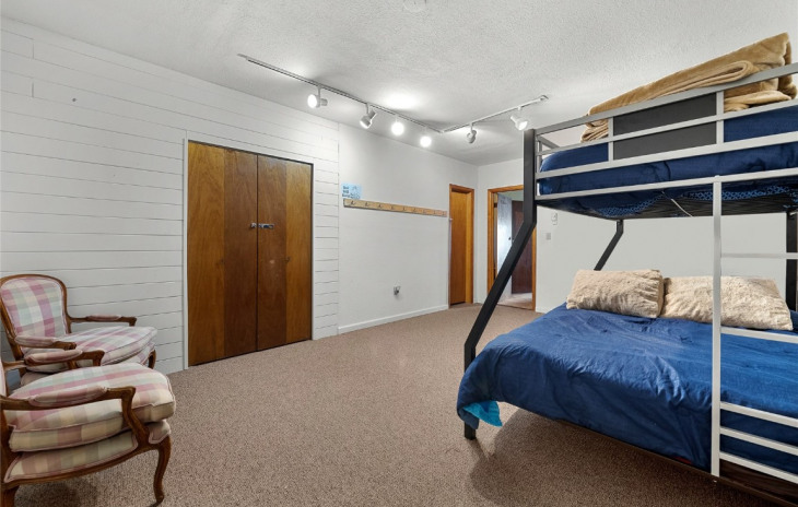 1149 Overlook Drive Photo