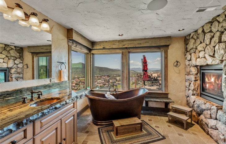 2555 Ski Trail Lane Photo