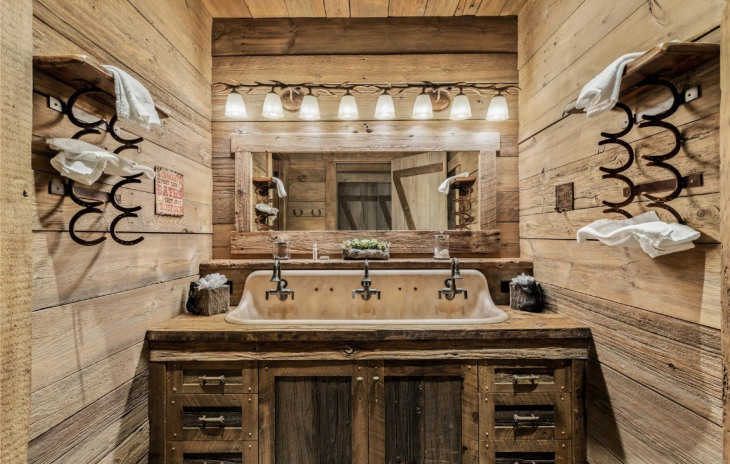 2555 Ski Trail Lane Photo
