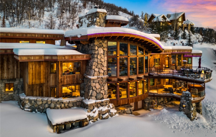 2555 Ski Trail Lane Photo