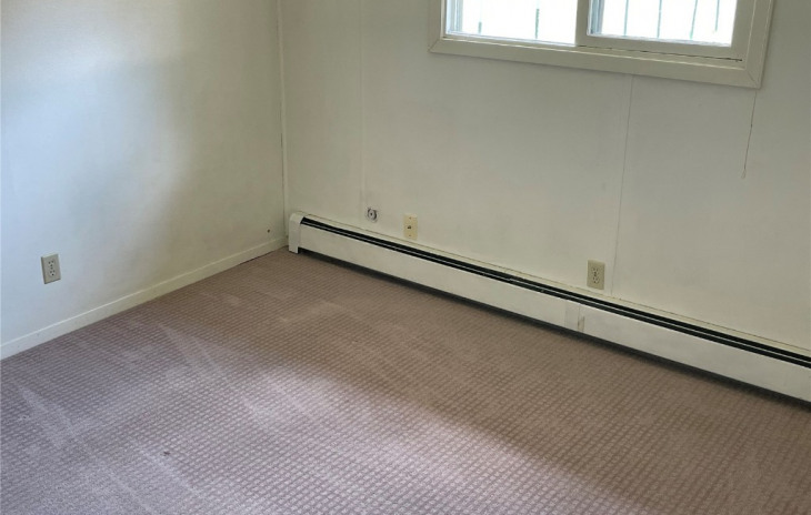 2669 Riverside Drive Photo