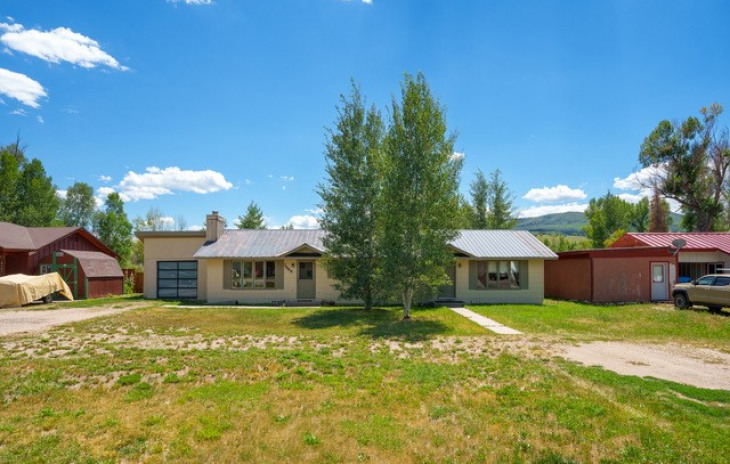 2669 Riverside Drive Photo