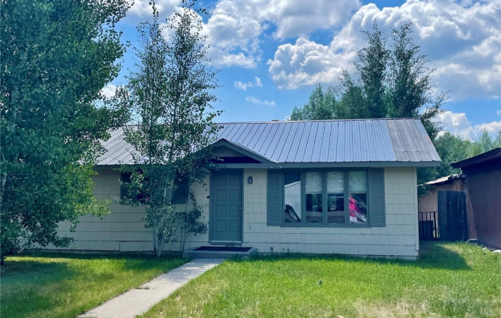 2669 Riverside Drive Photo