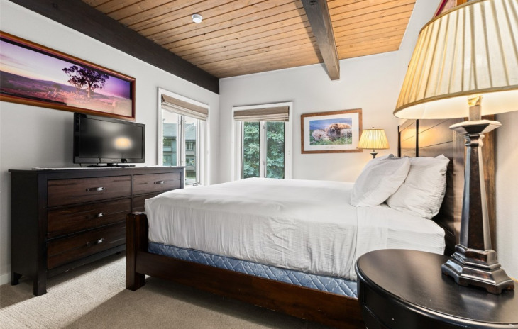 2322 Apres Ski Way Photo