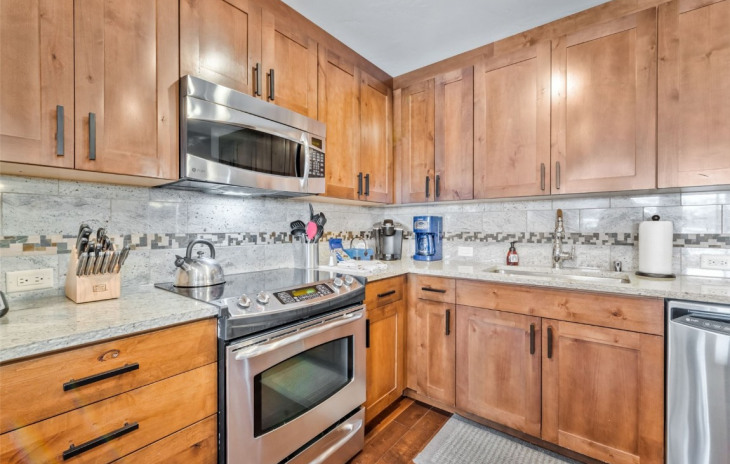 1175 Bangtail Way Photo