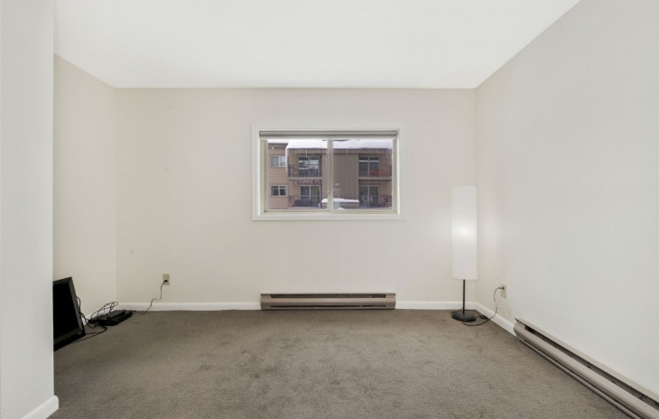 1565 Shadow Run Frontage Photo
