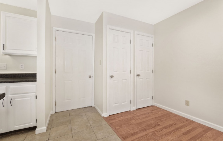 1565 Shadow Run Frontage Photo
