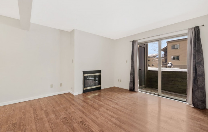 1565 Shadow Run Frontage Photo