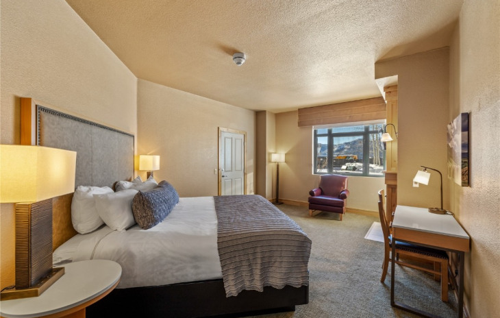 2300 Mount Werner Circle Photo