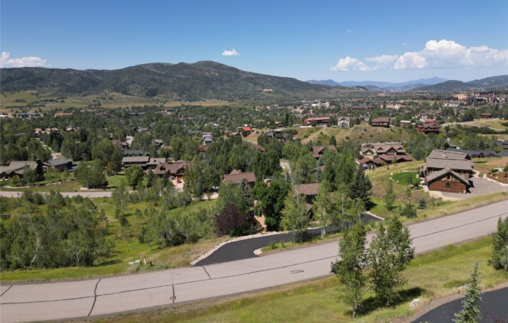 2245 Bear Drive Photo