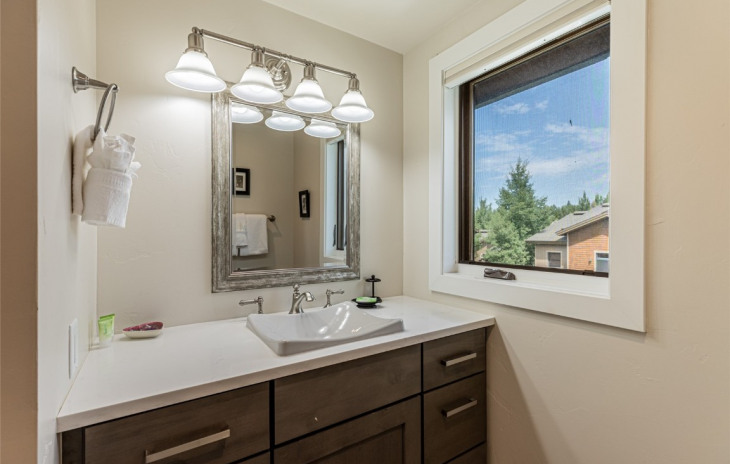 1465 Moraine Circle Photo