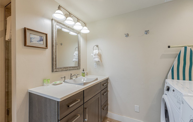 1465 Moraine Circle Photo