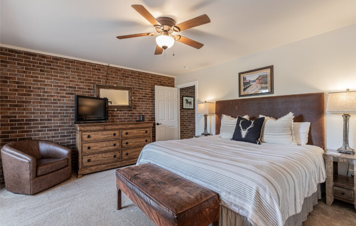1465 Moraine Circle Photo
