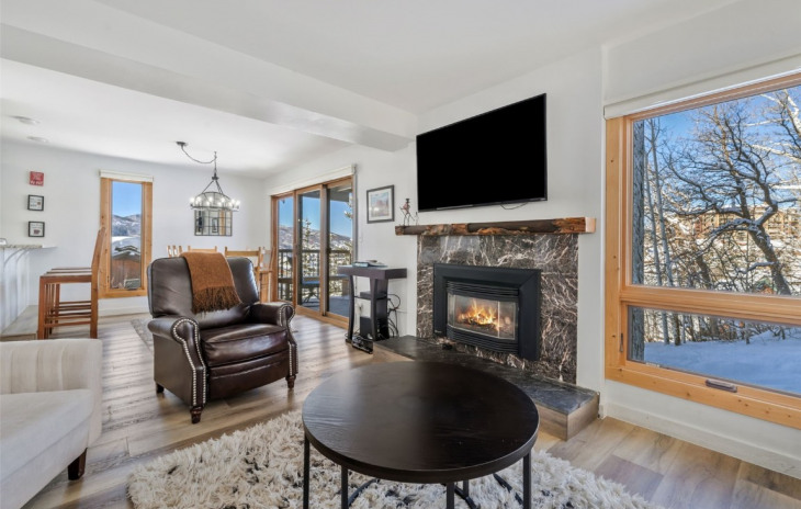2590 Longthong Road Photo