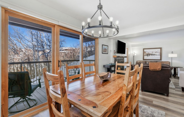 2590 Longthong Road Photo