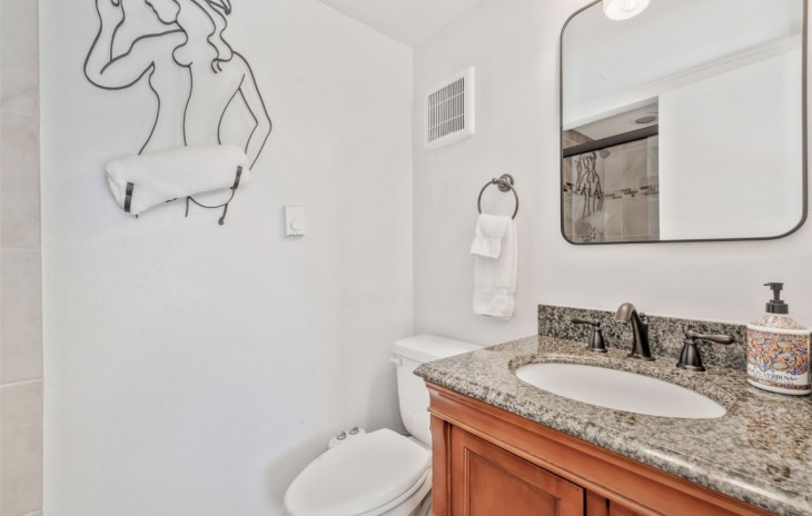 2590 Longthong Road Photo