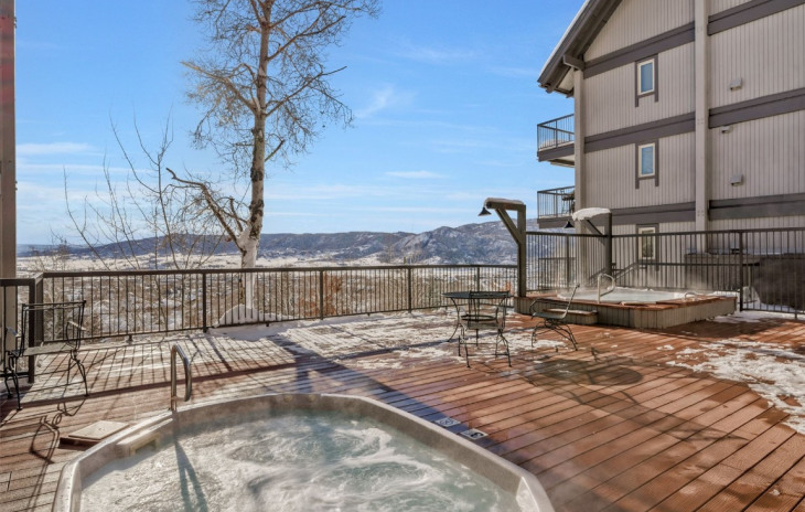 2590 Longthong Road Photo