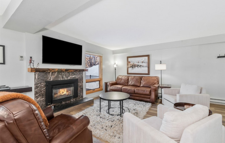 2590 Longthong Road Photo