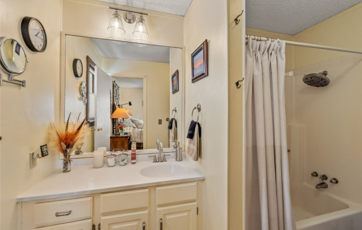 1360 Indian Trail Photo