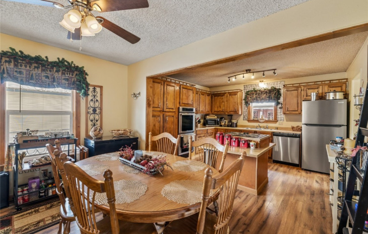 1360 Indian Trail Photo