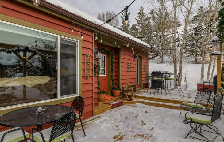 1360 Indian Trail Photo