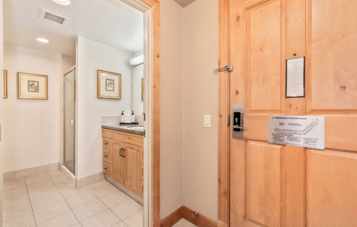2300 Mount Werner Circle Photo