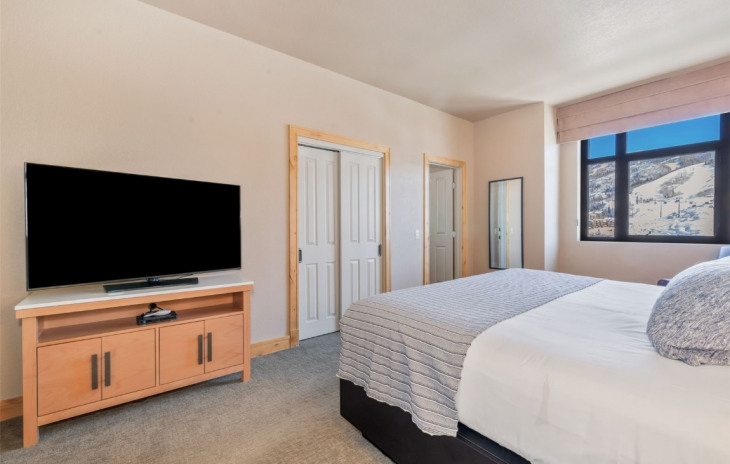 2300 Mount Werner Circle Photo