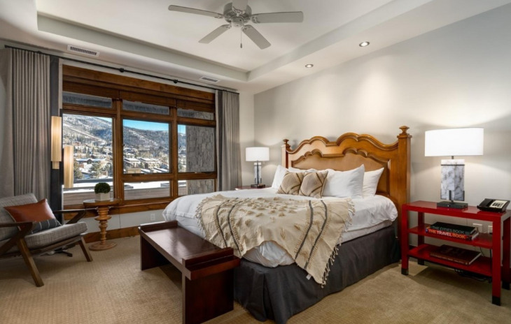 2250 Apres Ski Way Photo