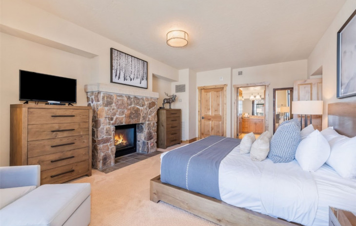 2300 Mt. Werner Cir. 708 Qi Photo