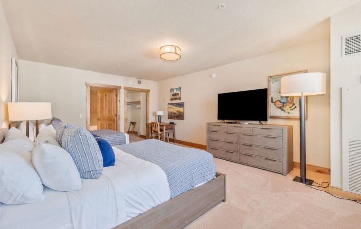 2300 Mt. Werner Cir. 708 Qi Photo