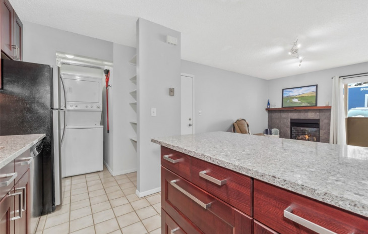 1320 Athens Plaza Photo