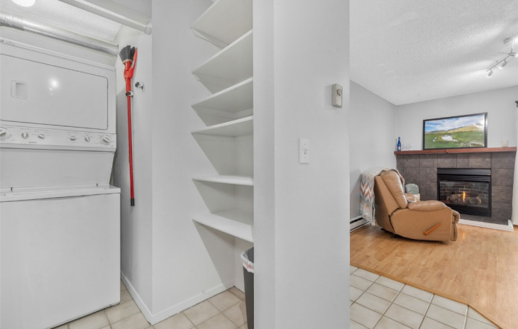 1320 Athens Plaza Photo