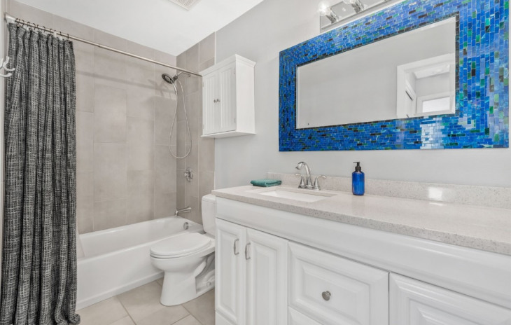 1320 Athens Plaza Photo