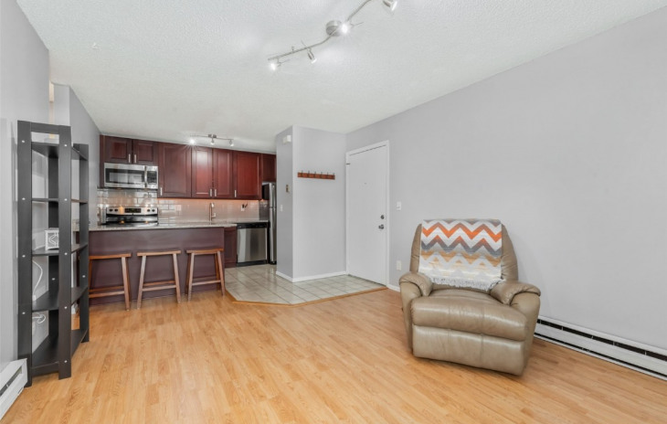 1320 Athens Plaza Photo