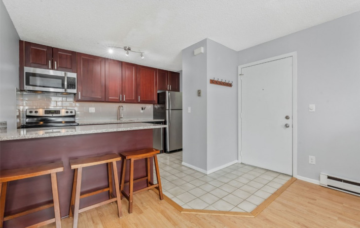 1320 Athens Plaza Photo