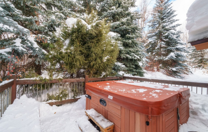 1166 Natures Lane Photo