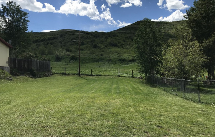 208 Carbon Avenue Photo