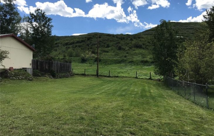 208 Carbon Avenue Photo