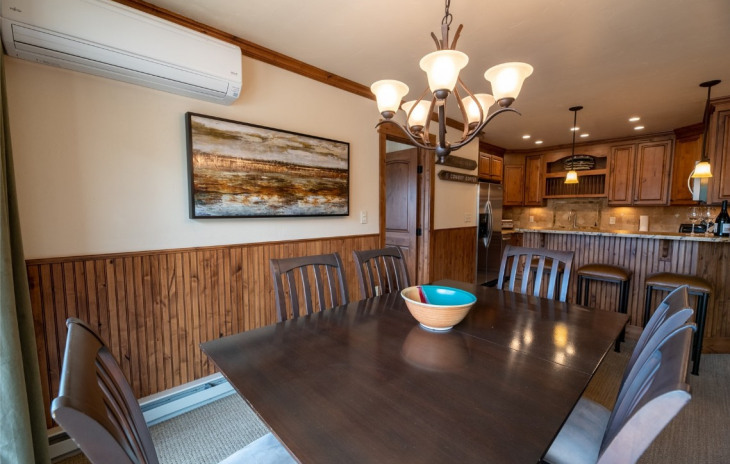 2420 Ski Trail Lane Photo