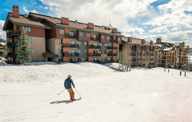 2420 Ski Trail Lane Photo