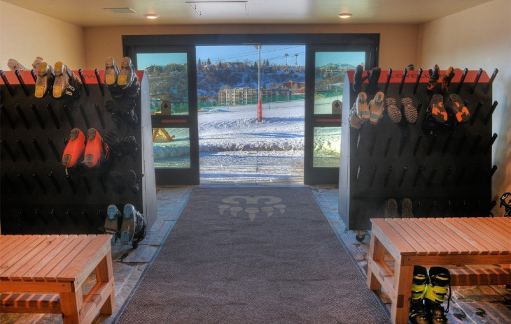 2420 Ski Trail Lane Photo