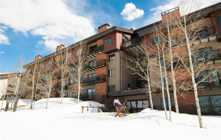 2420 Ski Trail Lane Photo