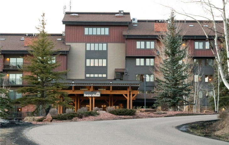 2420 Ski Trail Lane Photo