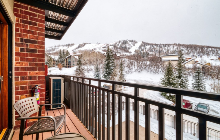 2420 Ski Trail Lane Photo