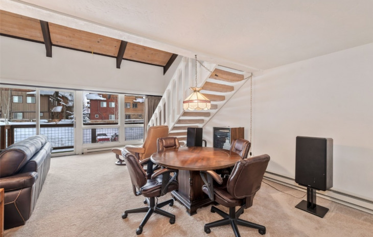 465 Tamarack Drive Photo