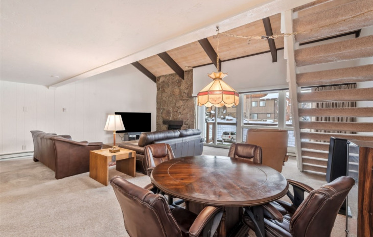 465 Tamarack Drive Photo