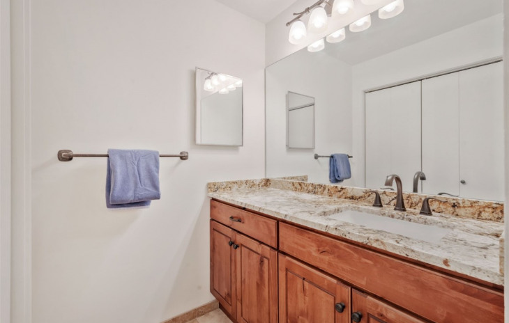 465 Tamarack Drive Photo