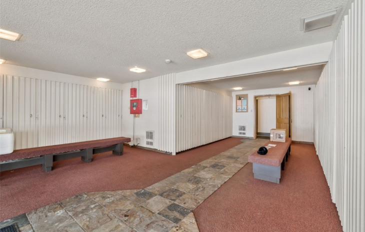 465 Tamarack Drive Photo