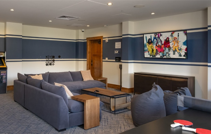 2250 Apres Ski Way Photo